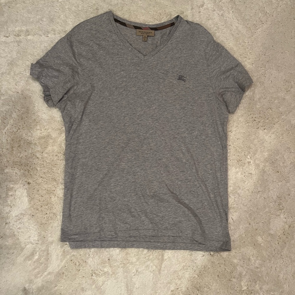 Burberry Gray V-Neck Short Sleeve Tee